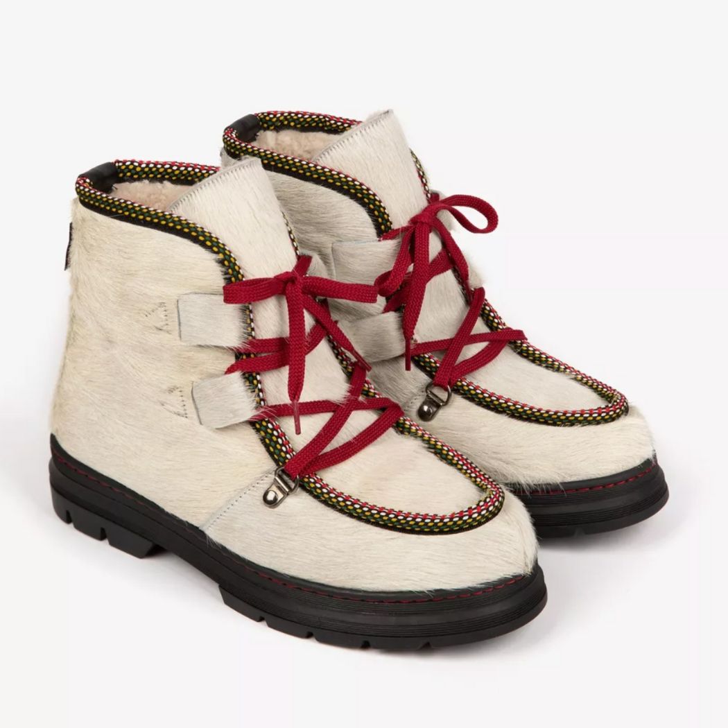 Incredible Pony Shearling-lined Boot - White