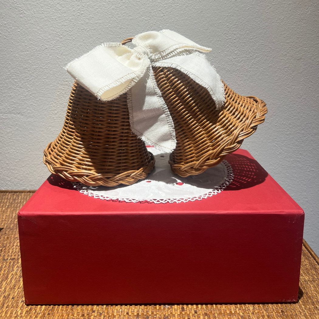 Juleklokke med hvid sløjfe