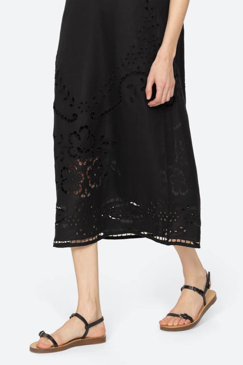 Lula Embroidery Midi Dress - Black