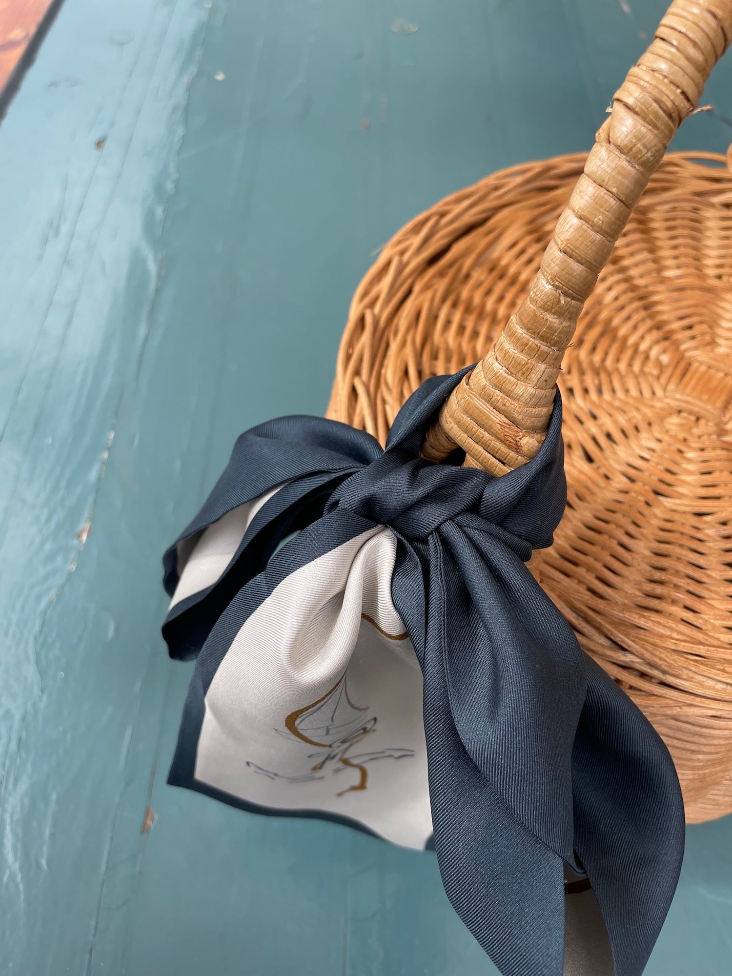 Jane B. Navy Scarf Mith.Cph x Lubarol