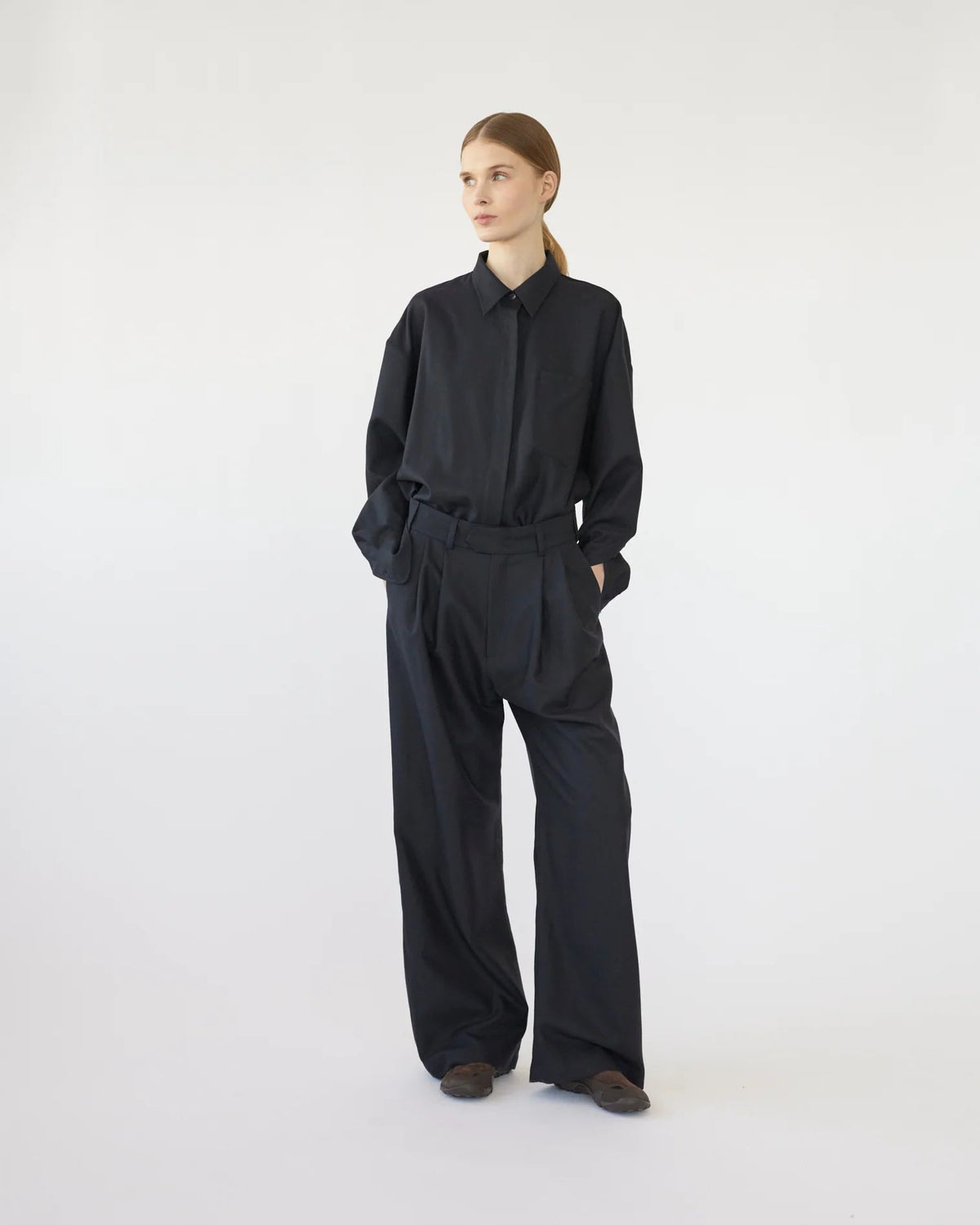 Fine Wool Wide Box Trousers - Navy