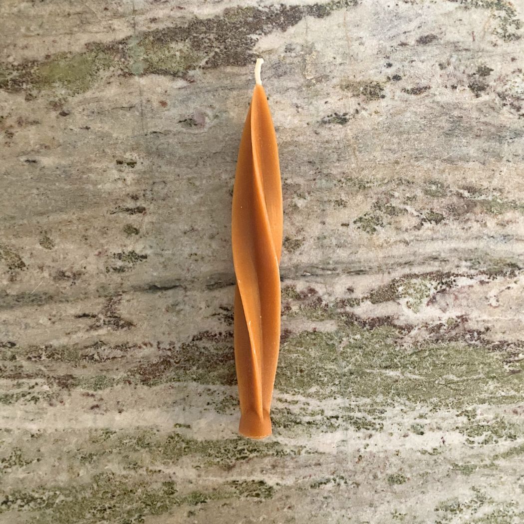 Twisted Lys - Warm Honey