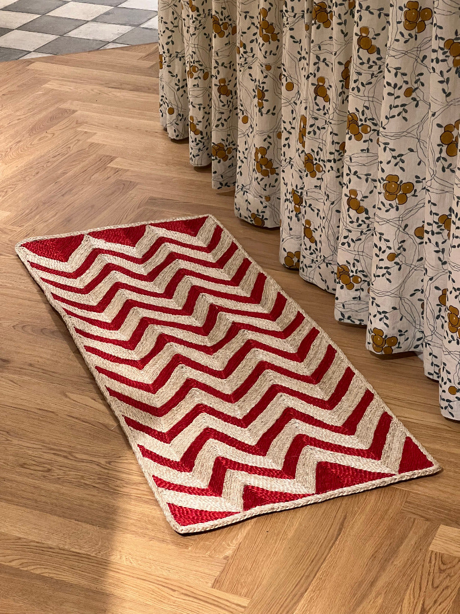 Zig-zag Carpet- Red