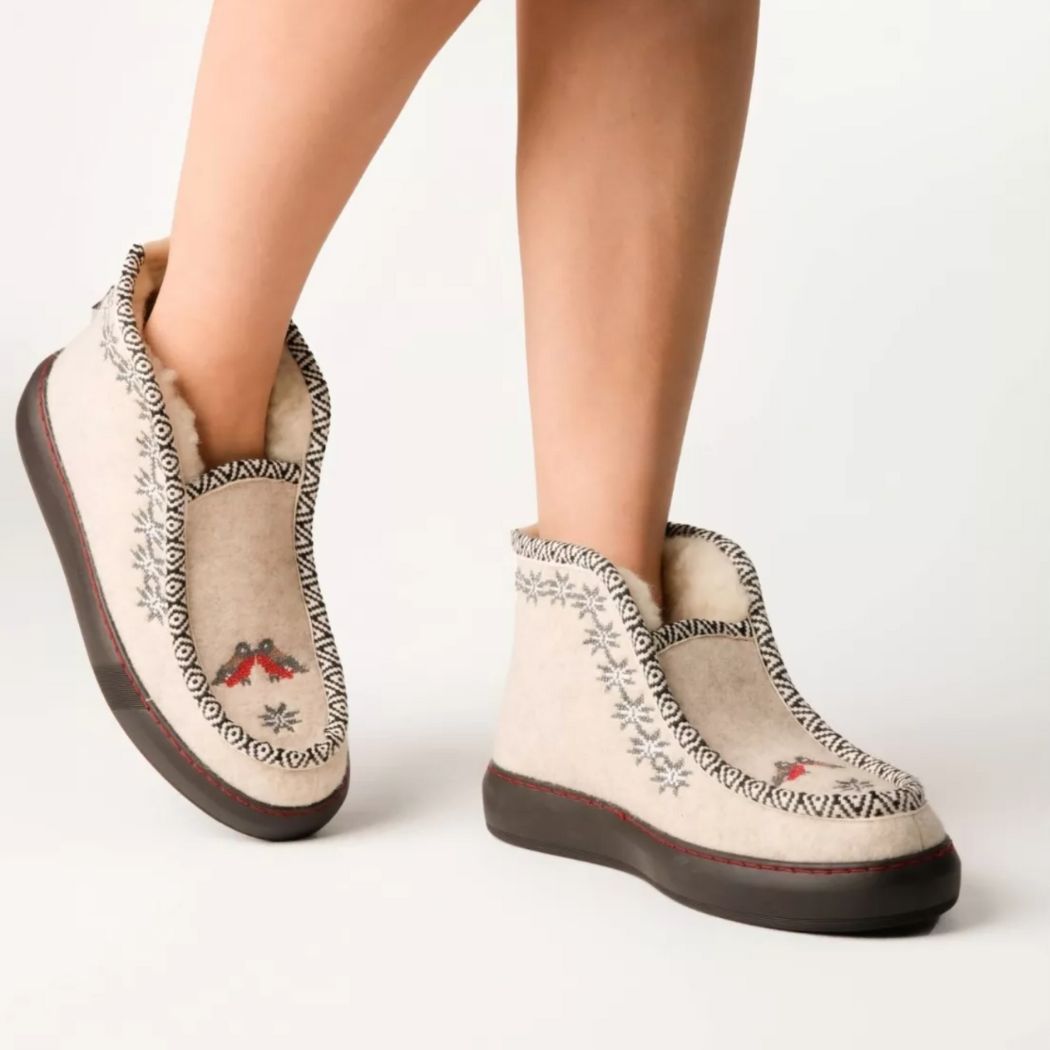 Penelope Chilvers Embroidered Slippers - Cream