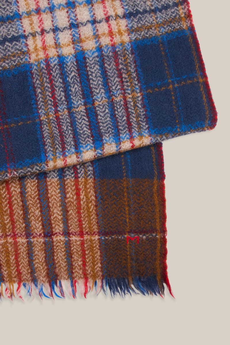 Scarf No. 803 - Comedia