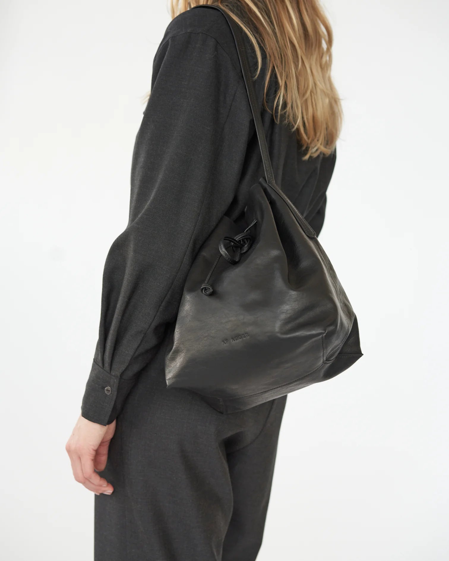 Full Grain Leather Bucket Bag - Black