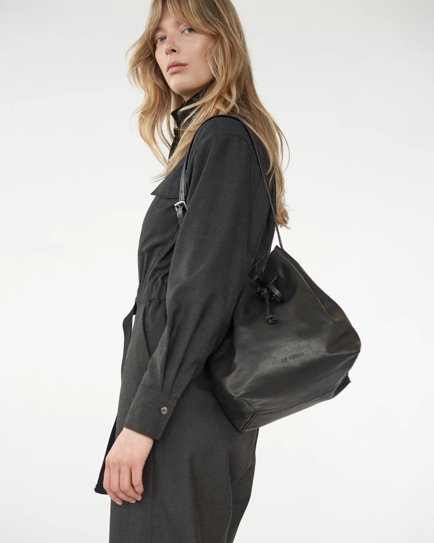 Full Grain Leather Bucket Bag - Black