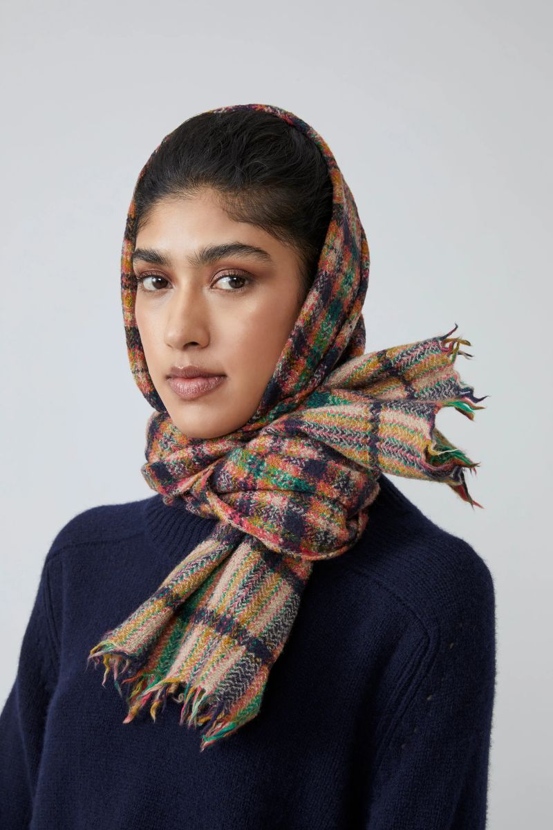 Mc Innes Scarf no.804 - Indigo