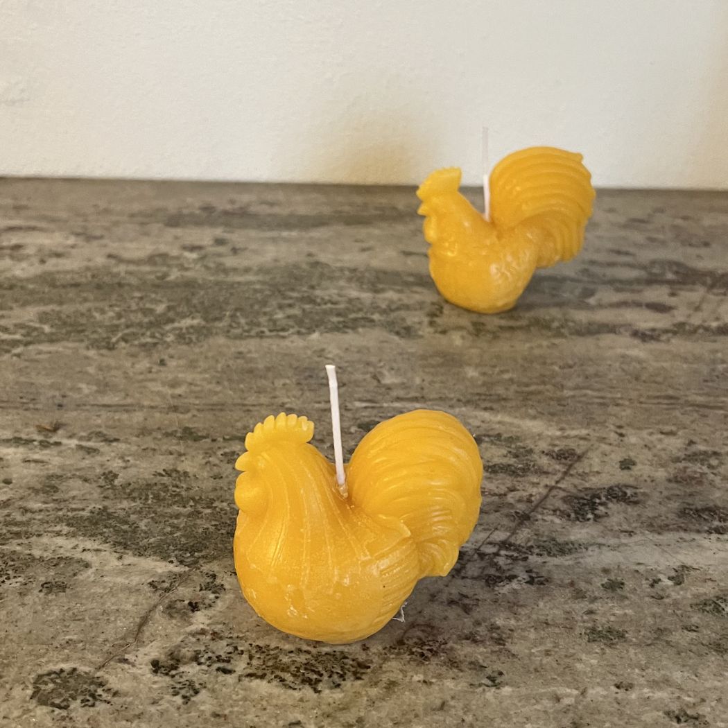 Hand-cast candle - Easter rooster in beeswax