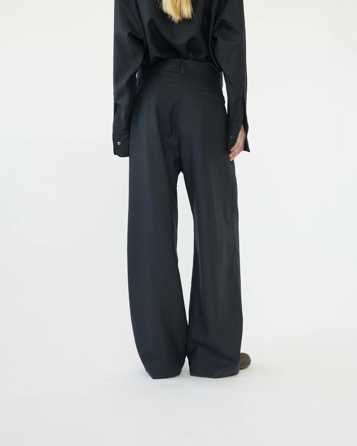 Fine Wool Wide Box Trousers - Navy